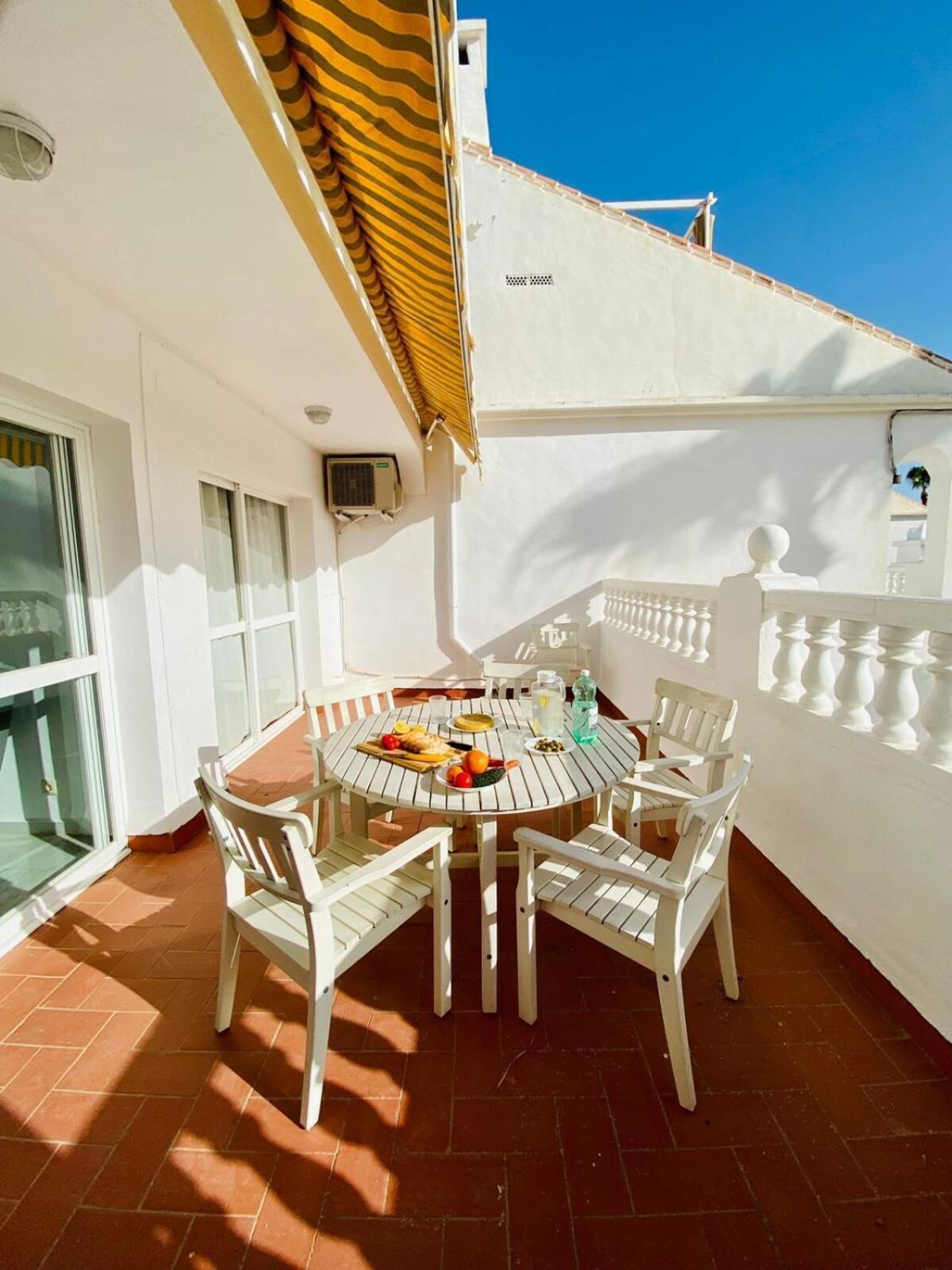 Apartamento Con Piscina En Las Rosas De Capistrano Nerja Exterior photo